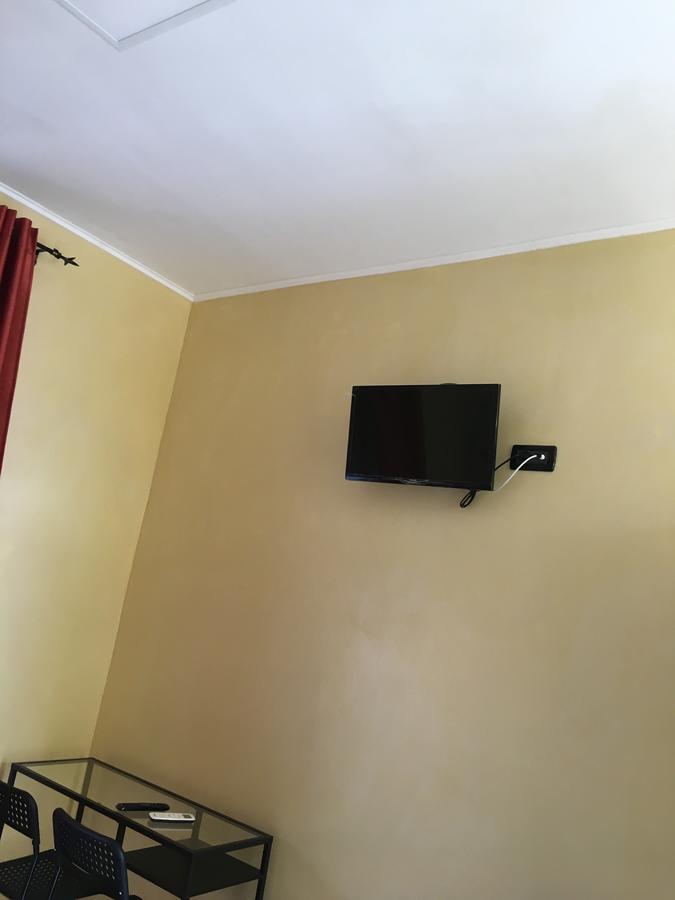 B & B La Guesthouse Poirino Eksteriør billede