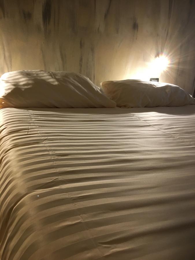 B & B La Guesthouse Poirino Eksteriør billede